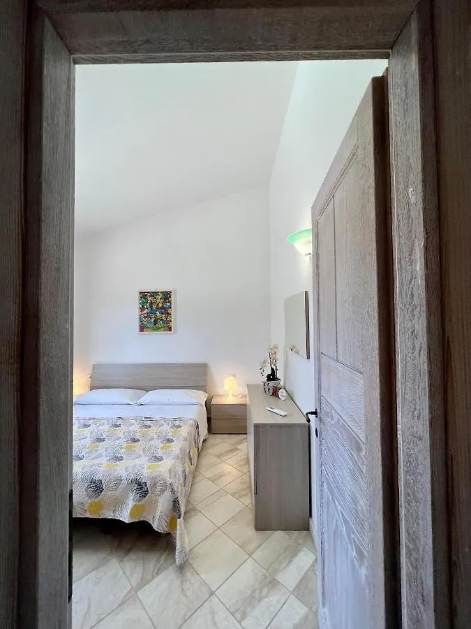 Apartamento Appartamento La Conchiglia A Pochi Passi Dal Centro San Teodoro  Italia